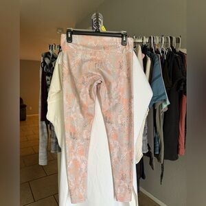 Alo‎ Yoga Airbrush Leggings Tropical Peach Python Size Small